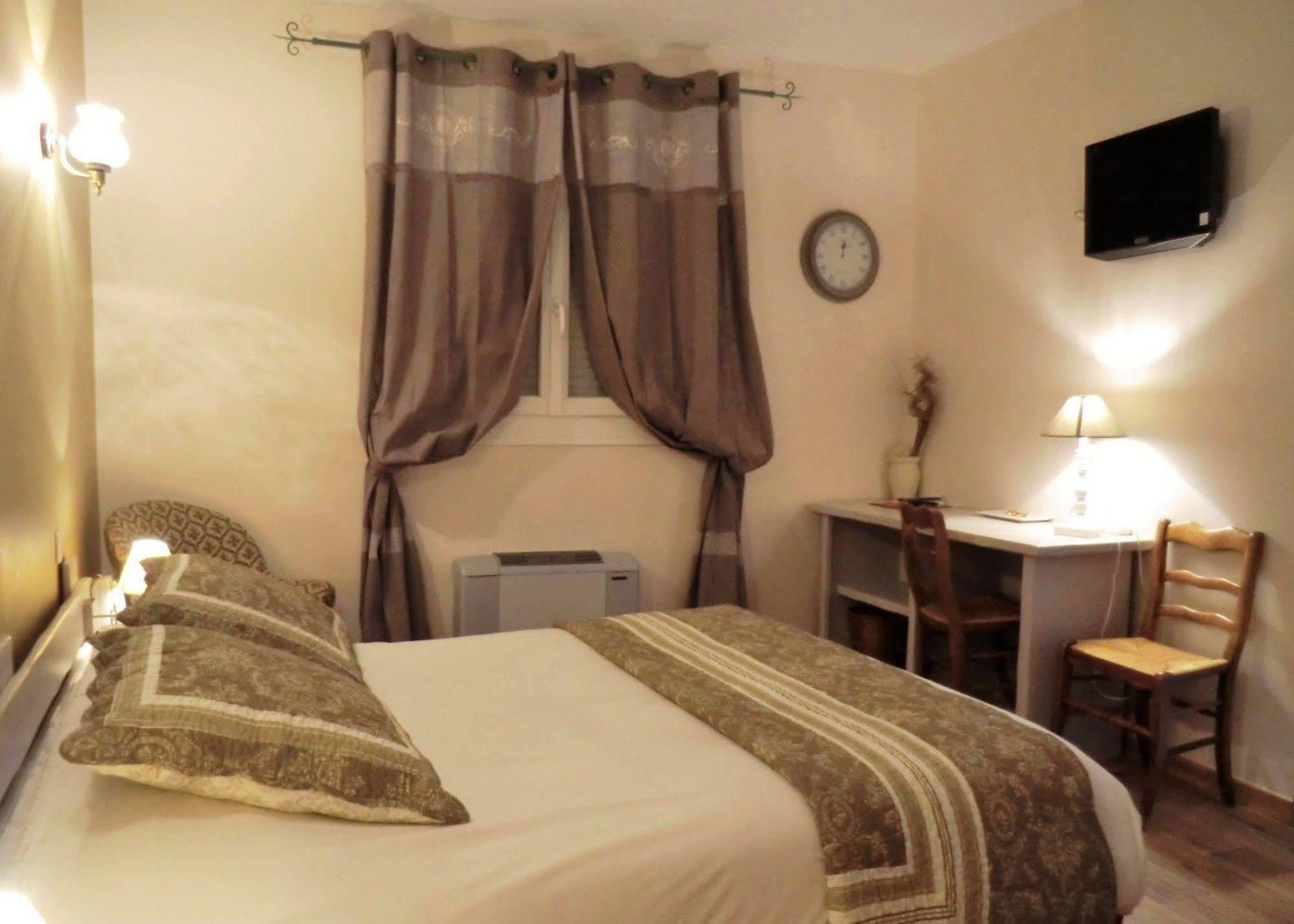 Hotel Du Parc, Avignon Est, The Originals City, Entraigues-sur-la-Sorgue ภายนอก รูปภาพ